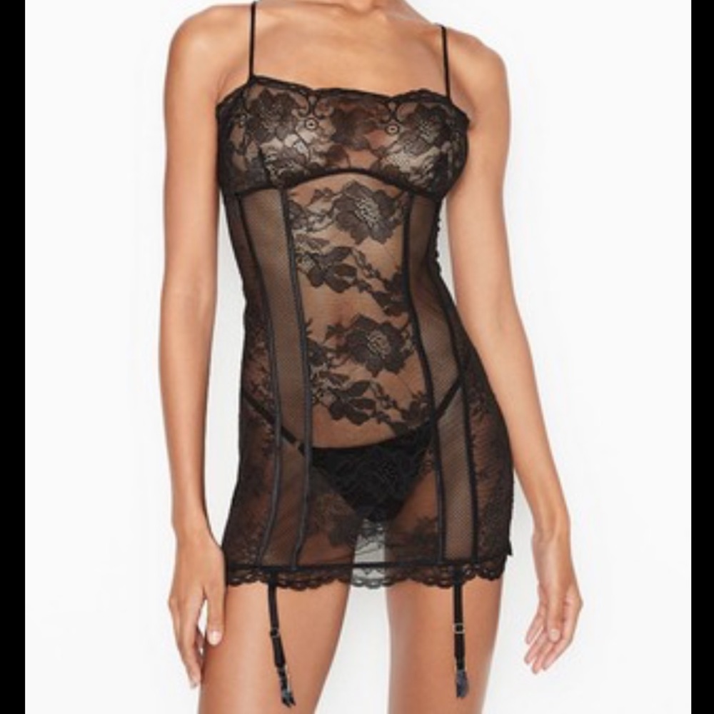 Victoria’s Secret Lace Garter Slip BNWT